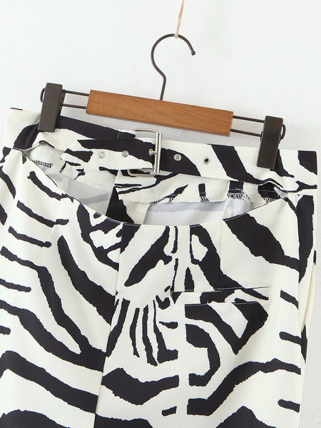 Pantaloni de dama cu model cu model