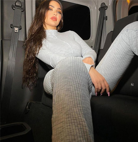 Set modern de dama model montat de jambiere si bluza scurta