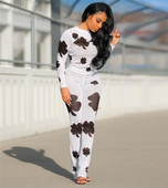 Set de jambiere de damă la zi și o bluză cu model