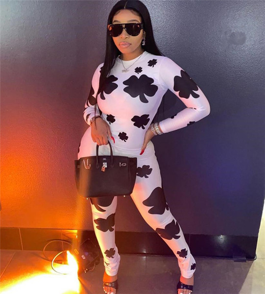 Set de jambiere de damă la zi și o bluză cu model