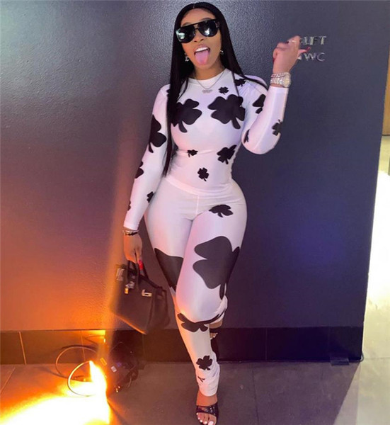 Set de jambiere de damă la zi și o bluză cu model