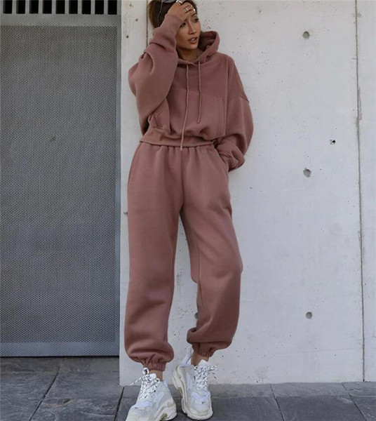 Set de pantaloni sport de damă actual și o bluză cu glugă