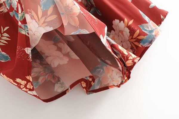 Κοντή ολόσωμη φόρμα -φαρδύ μοντέλο  και κουμπιά