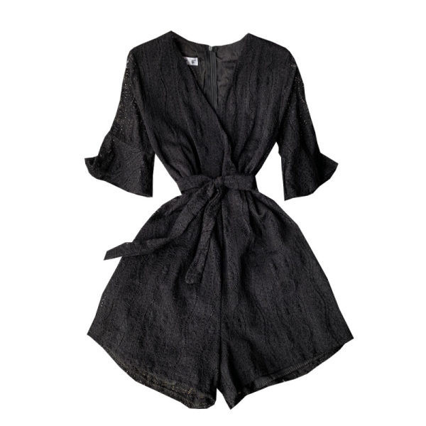 Salopetă elegantă de damă, cu decolteu spitz și mâneci scurte