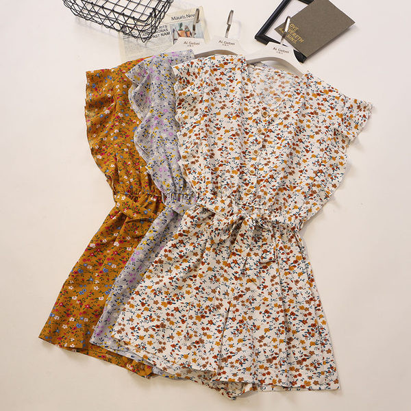 Salopete de dama actuale cu motive florale