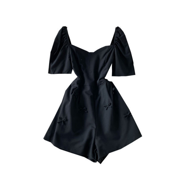 Κομψή γυναικεία ολόσωμη φόρμα με κοντά μανίκια και τετράγωνο ντεκολτέ