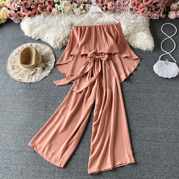 Γυναικεία καθημερινή ολόσωμη φόρμα  με ζώνη και γυμνούς ώμους