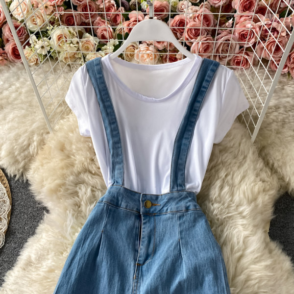 Ženski moderni kombinezon s plavim naramenicama