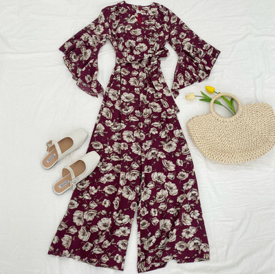 Salopetă de damă modernă cu mâneci și curea lotus