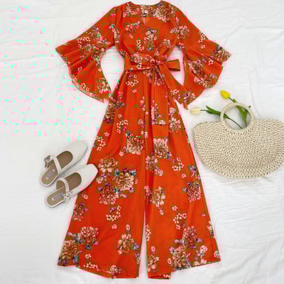 Salopetă de damă modernă cu mâneci și curea lotus