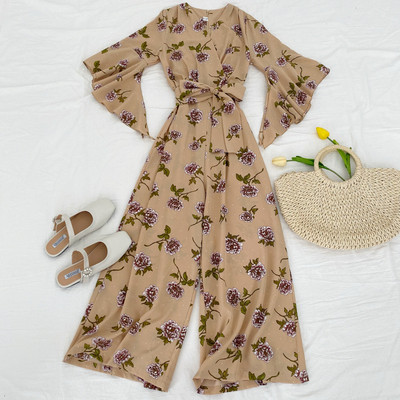 Salopetă de damă modernă cu mâneci și curea lotus