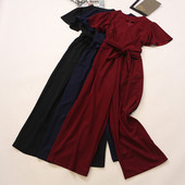 Model nou de salopetă de damă cu decolteu în V și mâneci scurte