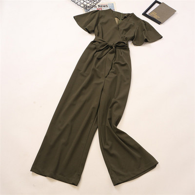 Model nou de salopetă de damă cu decolteu în V și mâneci scurte