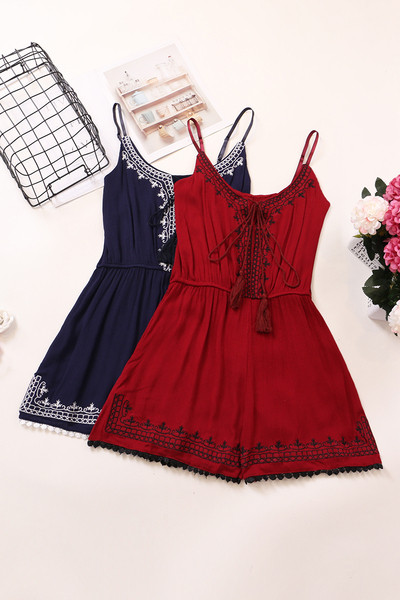 Model nou de salopete dama cu bretele subtiri si cravate