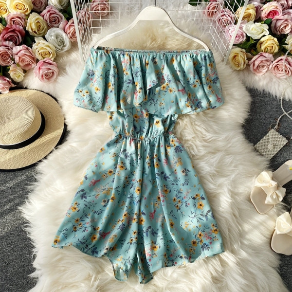 Salopetă scurtă de damă cu model floral și talie elastică