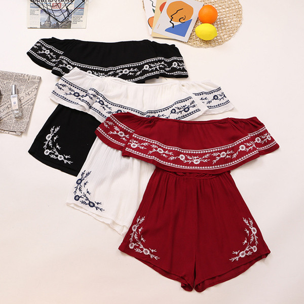 Salopeta de dama moderna cu decolteu barca si broderie