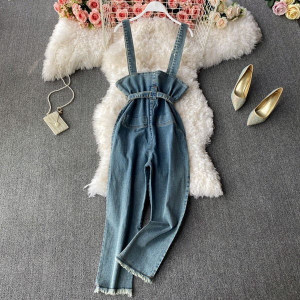 Salopeta de dama din denim cu centura si bretele