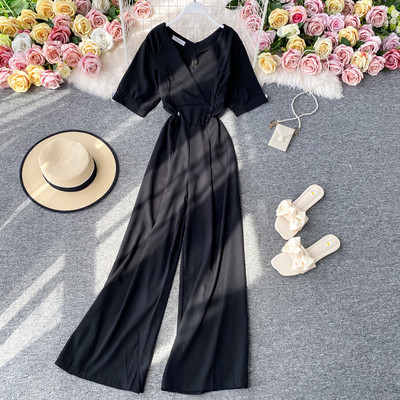 Salopetă lungă de damă cu mâneci scurte și decolteu spitz