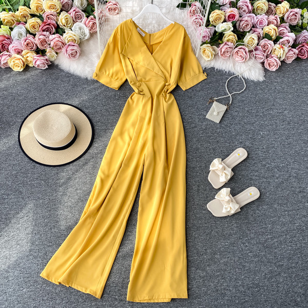 Salopetă lungă de damă cu mâneci scurte și decolteu spitz