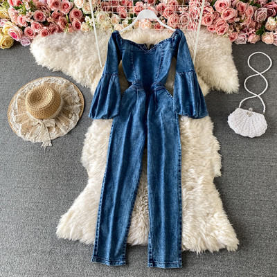 Salopetă de damă din denim cu umerii goi în albastru