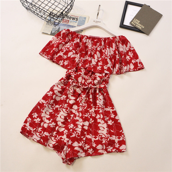 Salopeta de dama cu motive florale si decolteu barca