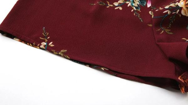 Salopetă scurtă fără bretele cu model floral