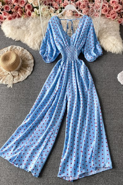 Salopetă largă de damă cu decolteu cu buline