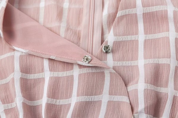 Salopeta scurta asimetrica in carouri cu centura