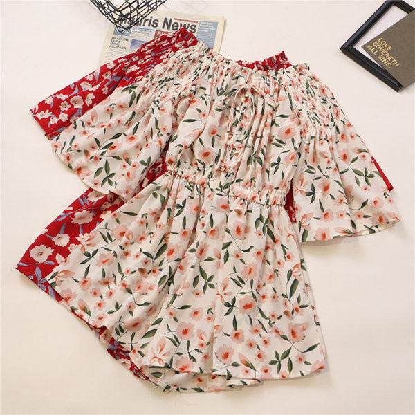 Γυναικεία ολόσωμη φόρμα με κοντά μανίκια και κορδόνια