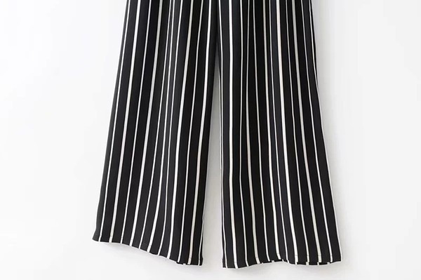 Dugi prugasti kombinezon s tankim naramenicama i remenom