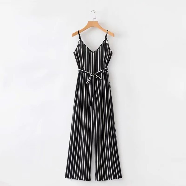 Dugi prugasti kombinezon s tankim naramenicama i remenom