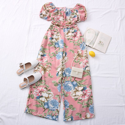 Casual γυναικεία ολόσωμη φόρμα με λουλουδάτο μοτίβο και στρογγυλή λαιμόκοψη