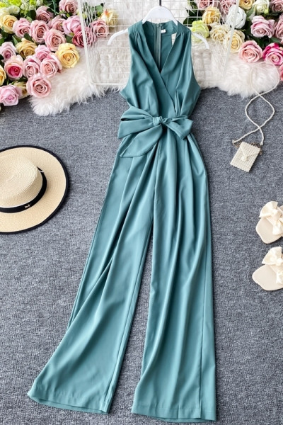 Salopetă lungă de damă cu panglică și decolteu spitz