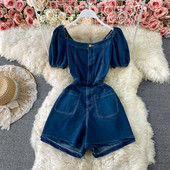 Salopetă scurtă de damă din denim cu buzunare în albastru