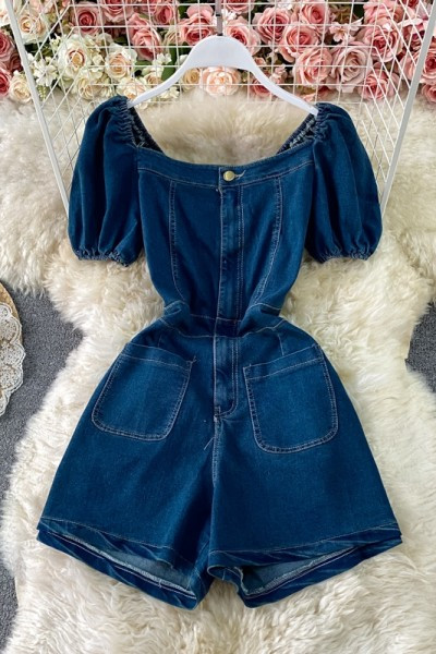 Salopetă scurtă de damă din denim cu buzunare în albastru