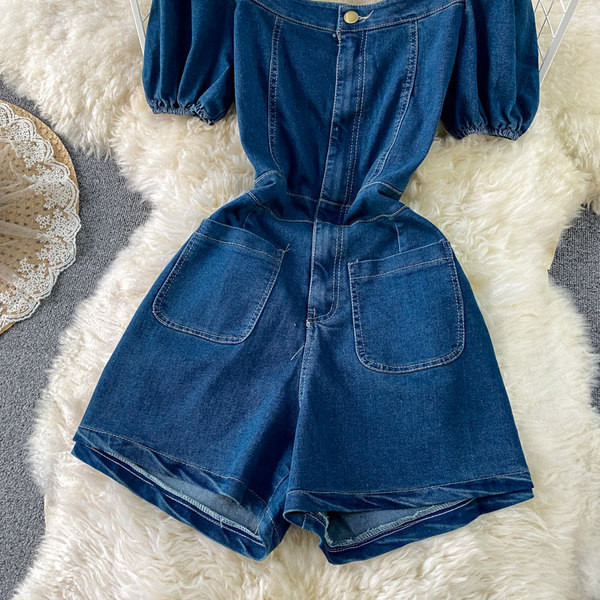 Salopetă scurtă de damă din denim cu buzunare în albastru