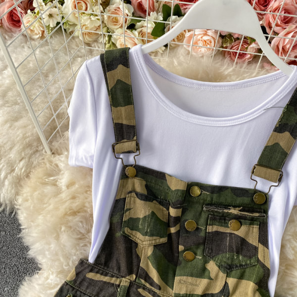 Salopeta de dama scurta din denim cu model rupt in doua culori