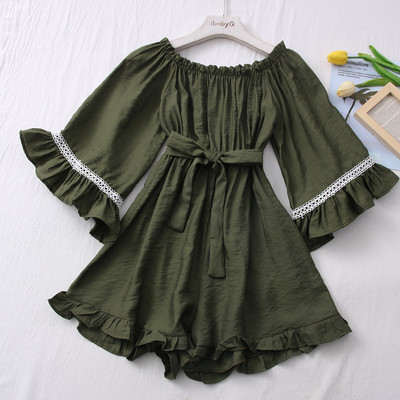 Salopeta de dama moderna cu centura si decolteu barca