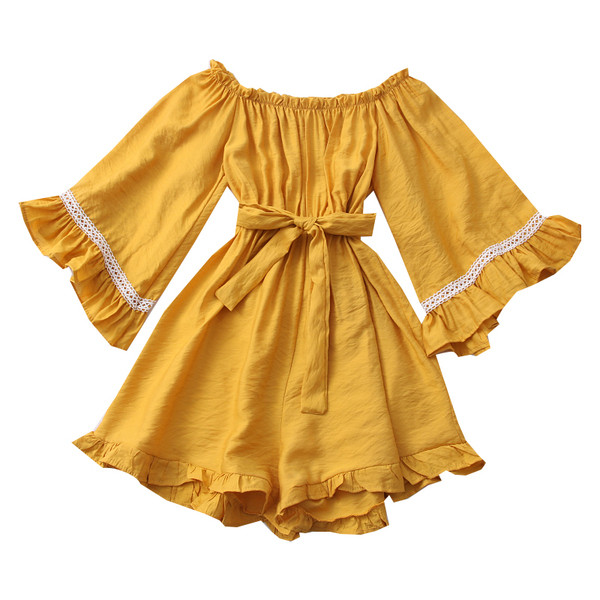 Salopeta de dama moderna cu centura si decolteu barca