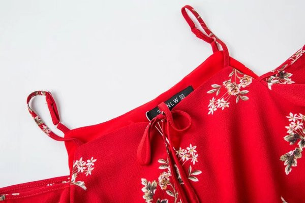 Salopeta scurta cu model floral si talie elastica