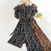 Ženski dugi kombinezon sa cvjetnim motivima i pojasom