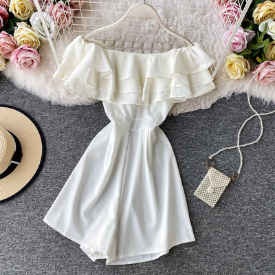 Μοντέρνες γυναικείες ολόσωμες φόρμες με βολάν και γυμνούς ώμους