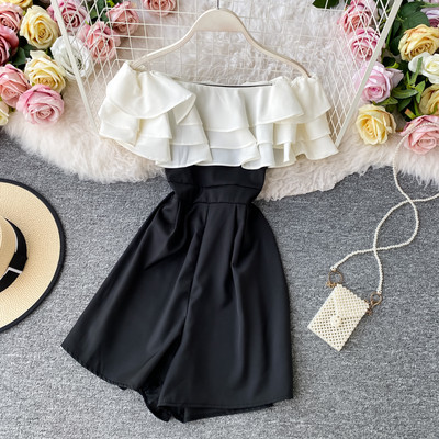 Μοντέρνες γυναικείες ολόσωμες φόρμες με βολάν και γυμνούς ώμους