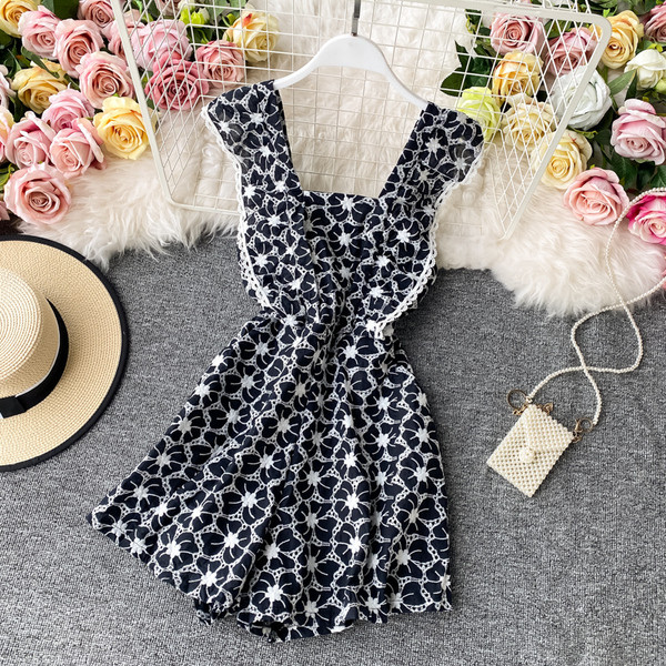 Salopeta scurta de vara dama cu dantela si bretele