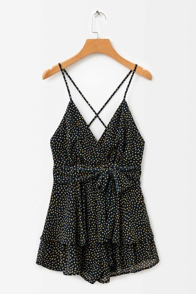 Salopeta scurta de vara cu bretele subtiri si curea