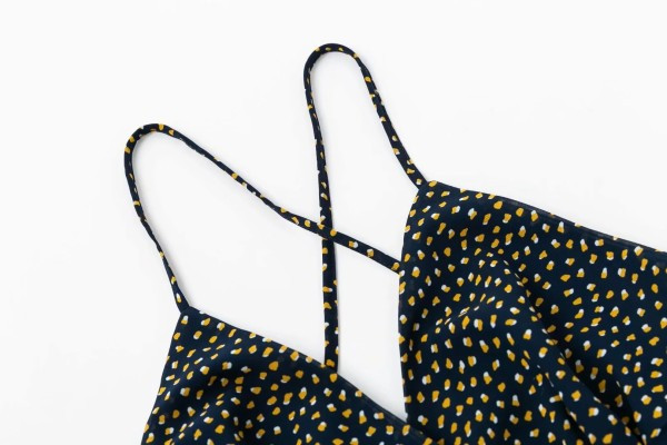 Salopeta scurta de vara cu bretele subtiri si curea