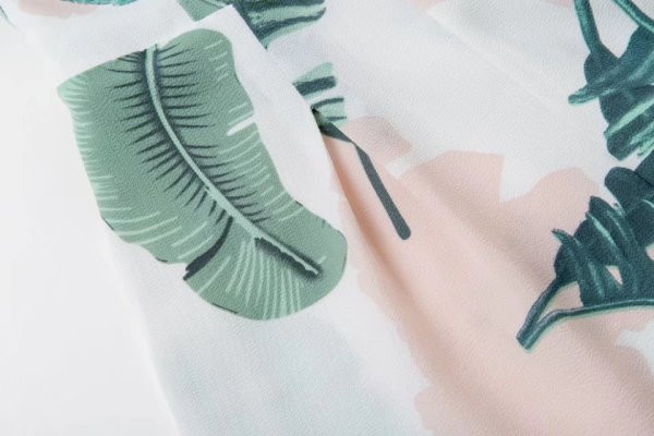 Salopetă scurtă, cu model floral