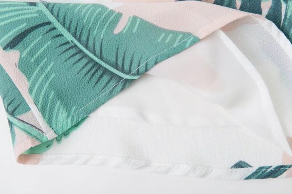 Salopetă scurtă, cu model floral