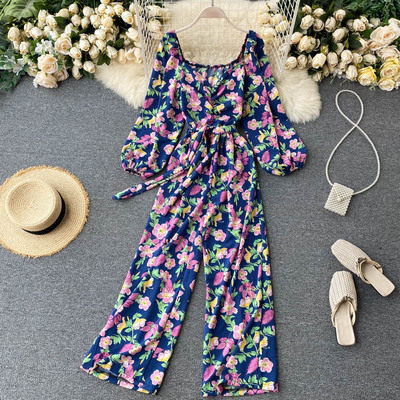 Salopeta de dama colorata cu centura si decolteu rotund