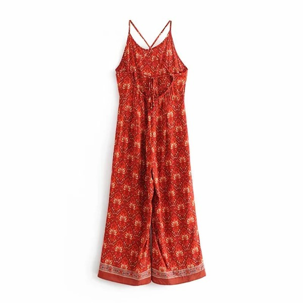 Salopetă lungă modernă cu picioare largi și bretele subțiri